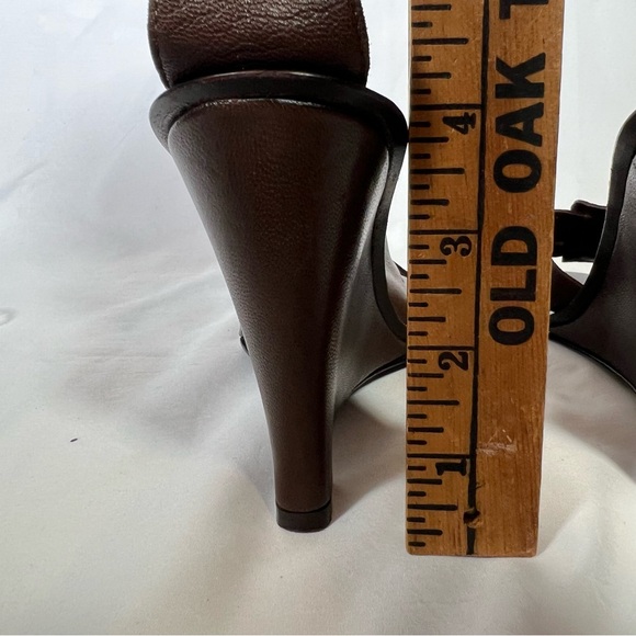 BCBGMaxAzria Brown Leather Strappy Ankle Strap 4” Wedge Sandals Size 8.5 39 - Picture 10 of 15